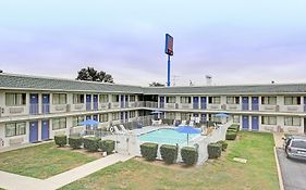 Motel 6-San Marcos, TX